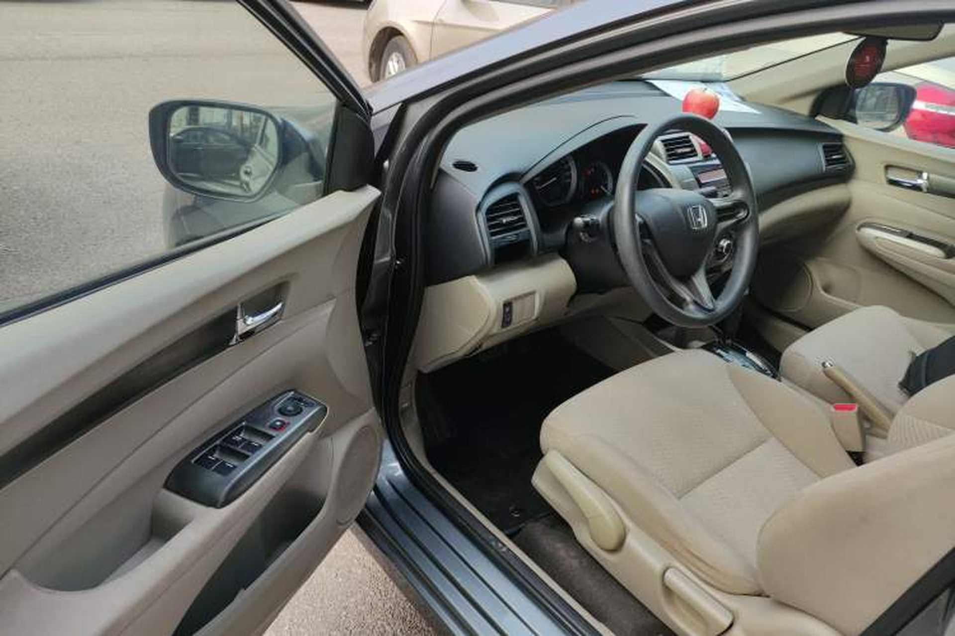 Used Honda City Classic 2012 1.5L Automatic Elite Edition Driver Seat