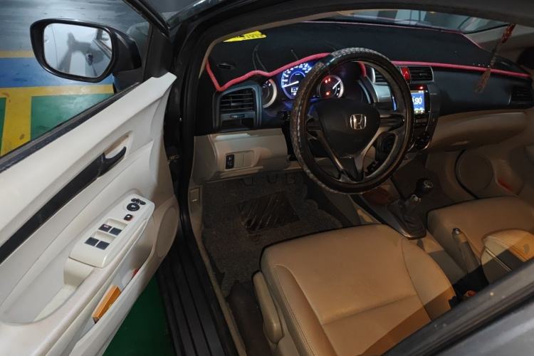 Used Honda City Classic 2012 1.5L manual Comfort version Driver Seat