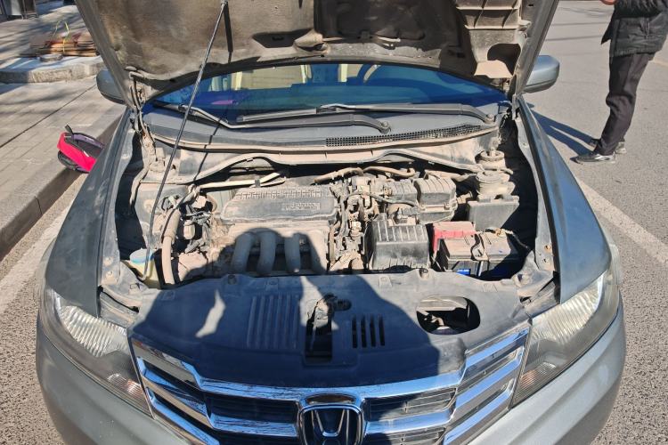 Used Honda City Classic 2012 1.5L manual Comfort version Engine Bay