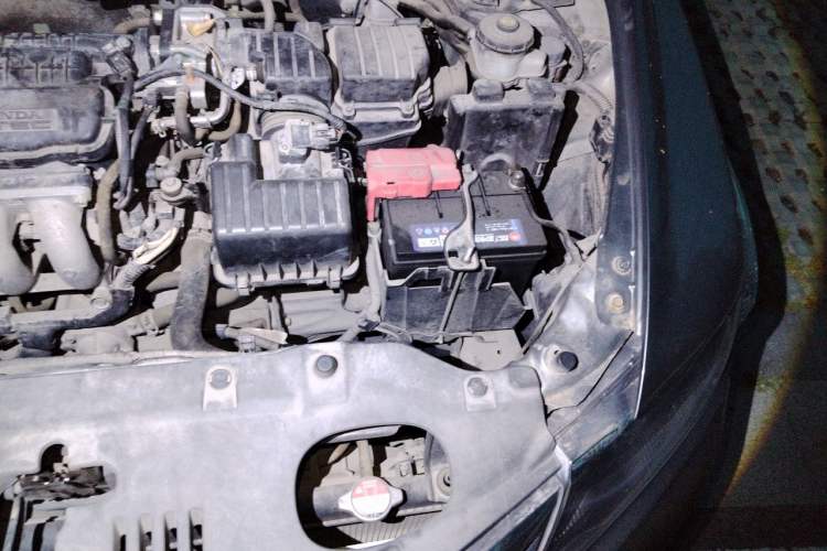 Used Honda City Classic 2012 1.5L manual Elite Edition Engine Bay Left