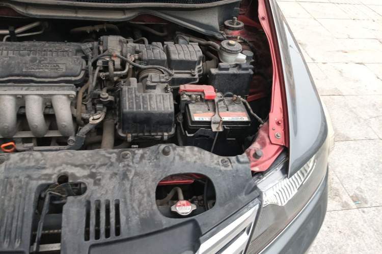 Used Honda City Classic 2012 1.5L manual Comfort version Engine Bay Left