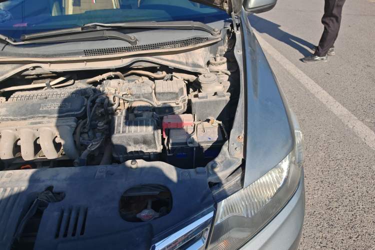 Used Honda City Classic 2012 1.5L manual Comfort version Engine Bay Left