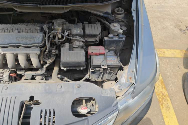 Used Honda City Classic 2012 1.5L manual Elite Edition Engine Bay Left