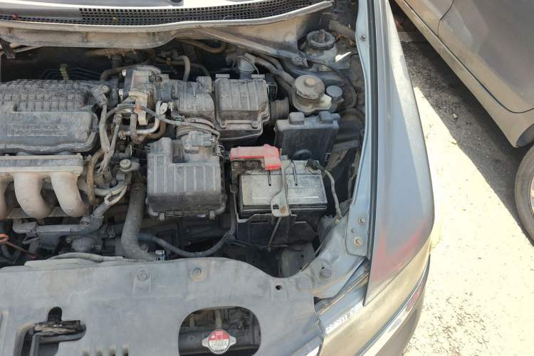 Used Honda City Classic 2012 1.5L manual Comfort version Engine Bay Left