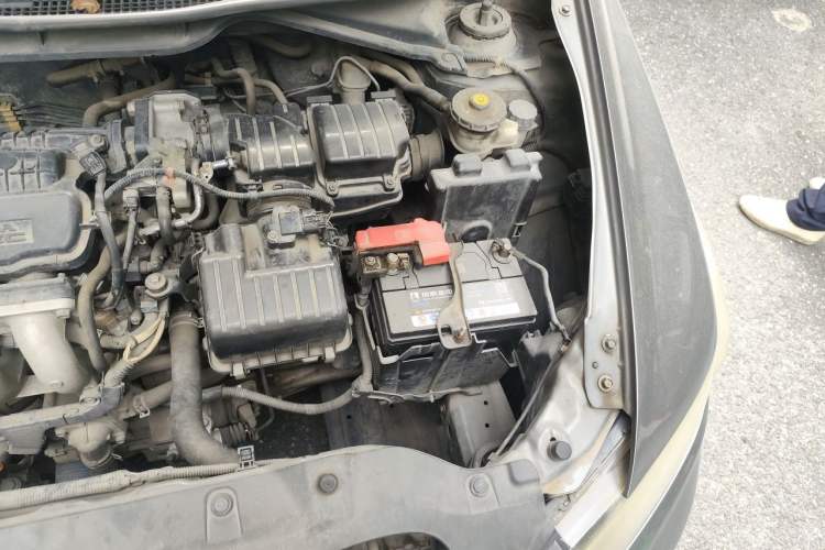 Used Honda City Classic 2012 1.5L manual Elite Edition Engine Bay Left