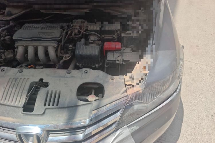 Used Honda City Classic 2012 1.5L manual Comfort version Engine Bay Left