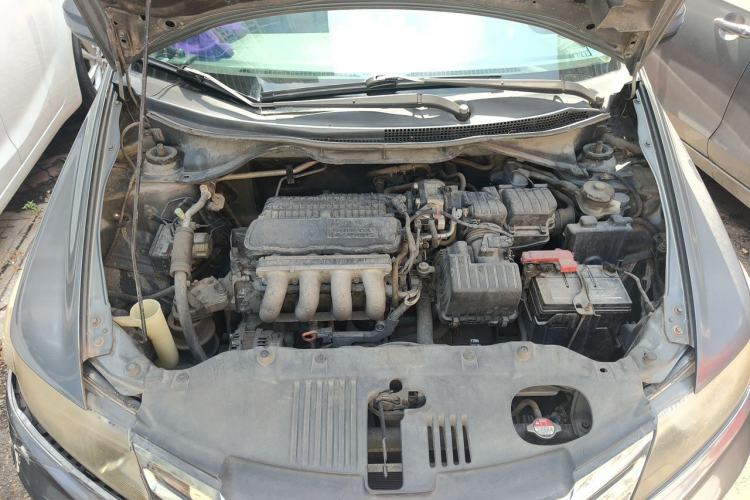 Used Honda City Classic 2012 1.5L manual Comfort version Engine Bay