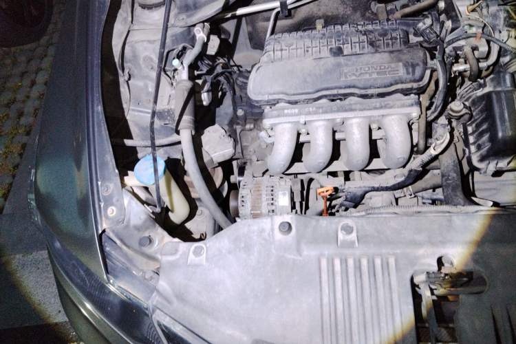 Used Honda City Classic 2012 1.5L manual Elite Edition Engine Bay Right