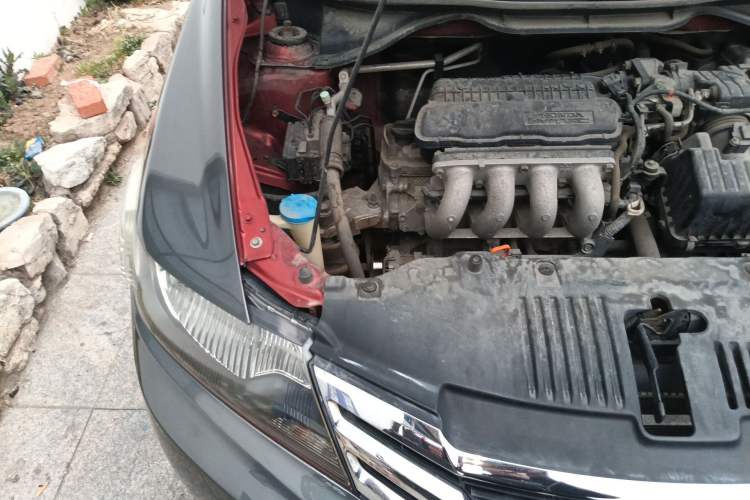 Used Honda City Classic 2012 1.5L manual Comfort version Engine Bay Right
