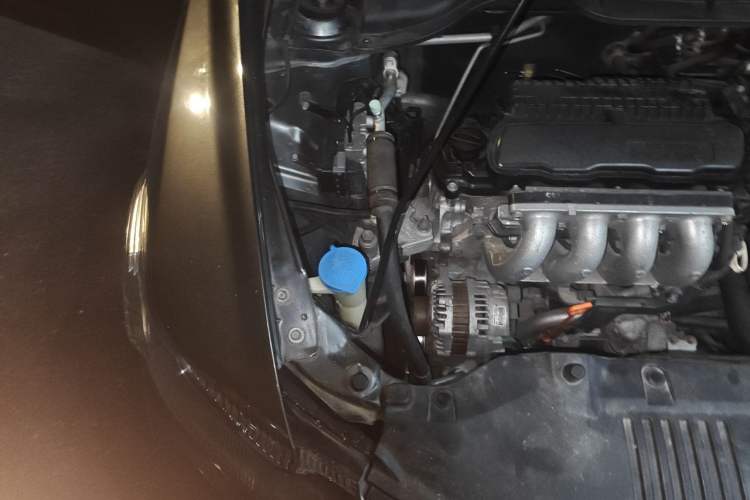 Used Honda City Classic 2012 1.5L manual Comfort version Engine Bay Right