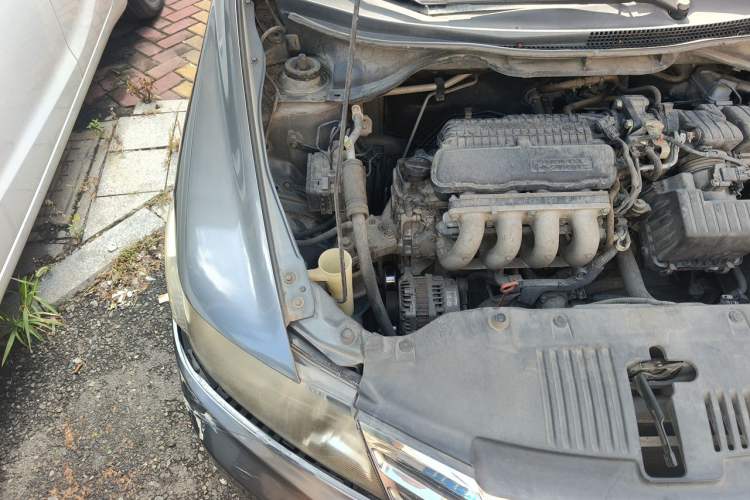 Used Honda City Classic 2012 1.5L manual Comfort version Engine Bay Right