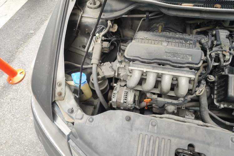 Used Honda City Classic 2012 1.5L manual Elite Edition Engine Bay Right
