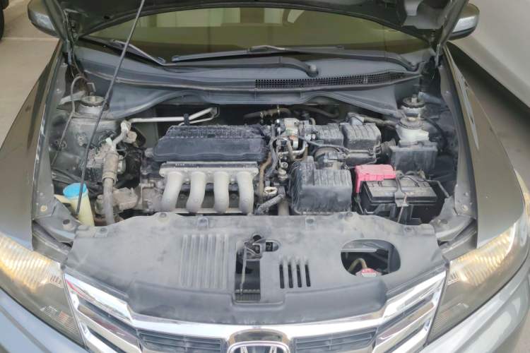 Used Honda City Classic 2012 1.5L Automatic Elite Edition Engine Bay
