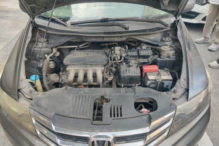 Used Honda City Classic 2012 1.5L manual Comfort version Engine Bay