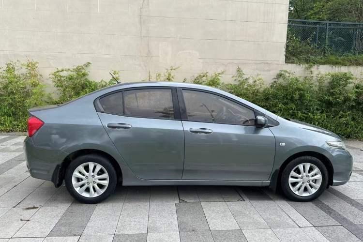 Used Honda City Classic 2012 1.5L Automatic Elite Edition Exterior 3