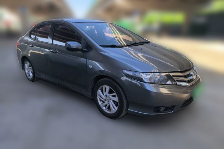 Used Honda City Classic 2012 1.5L manual Comfort version Front Right 45 Deg