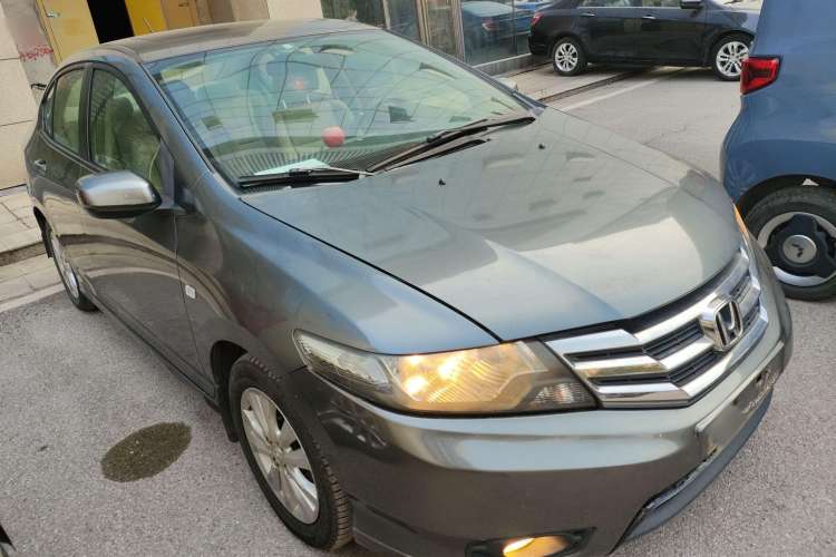 Used Honda City Classic 2012 1.5L Automatic Elite Edition Front Right 45 Deg