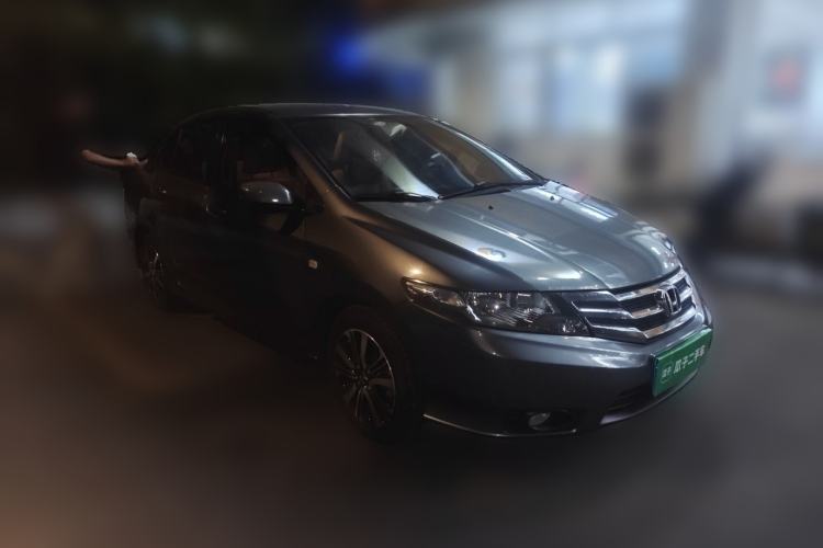 Used Honda City Classic 2012 1.5L manual Comfort version Front Right 45 Deg