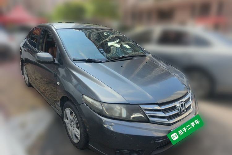 Used Honda City Classic 2012 1.5L manual Comfort version Front Right 45 Deg