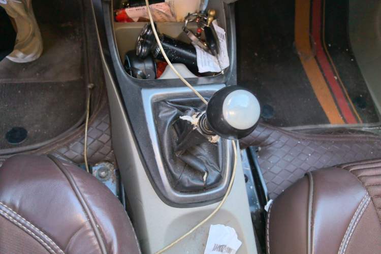 Used Honda City Classic 2012 1.5L manual Comfort version Gear Lever