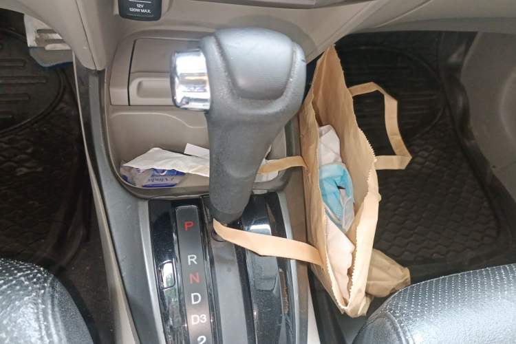 Used Honda City Classic 2012 1.5L Automatic Elite Edition Gear Lever