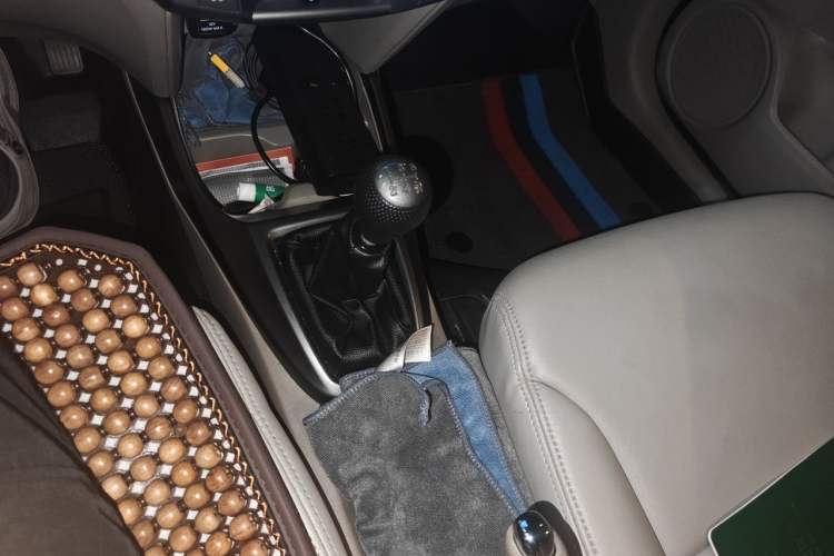 Used Honda City Classic 2012 1.5L manual Comfort version Gear Lever