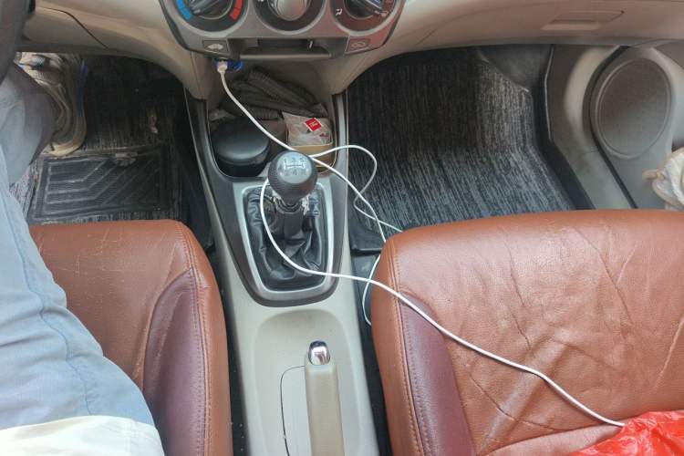 Used Honda City Classic 2012 1.5L manual Comfort version Gear Lever