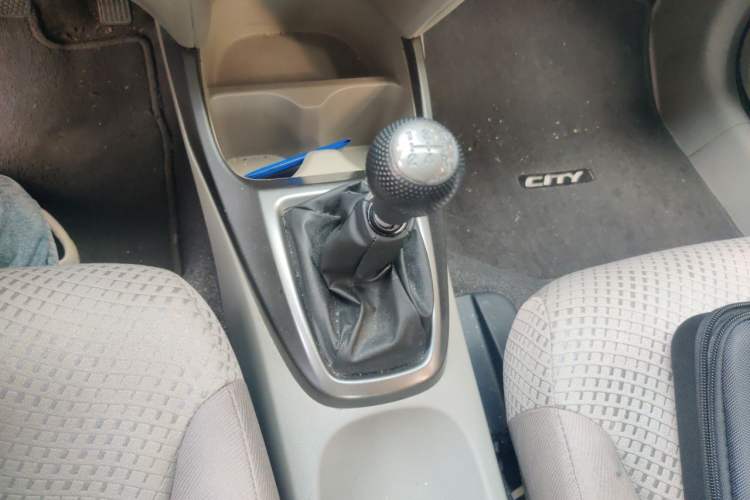 Used Honda City Classic 2012 1.5L manual Comfort version Gear Lever
