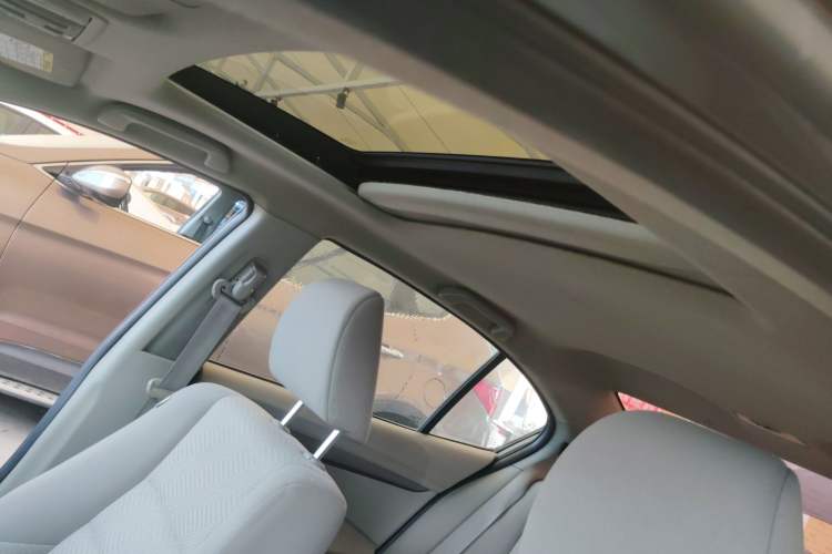Used Honda City Classic 2012 1.5L Automatic Elite Edition Headliner