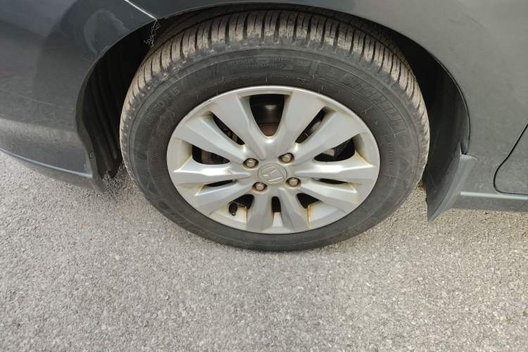 Used Honda City Classic 2012 1.5L Automatic Elite Edition Left Front Wheel Hub