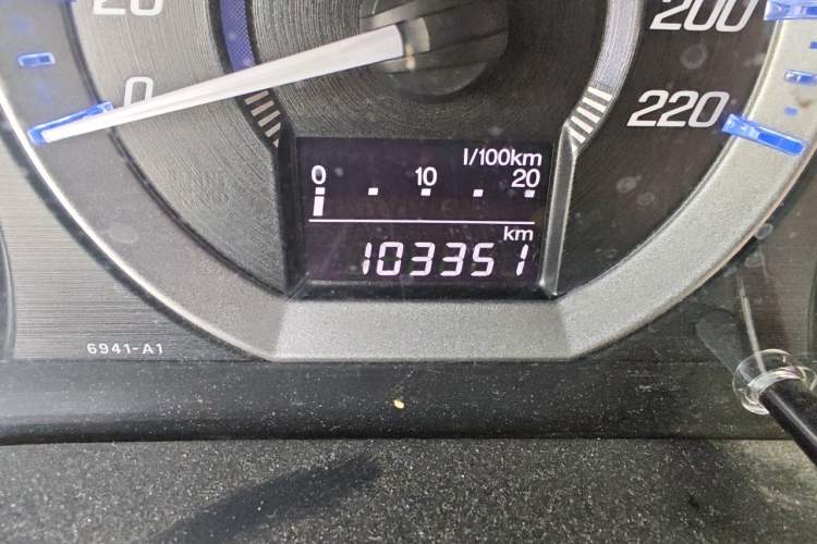 Used Honda City Classic 2012 1.5L manual Elite Edition Odometer Close Up