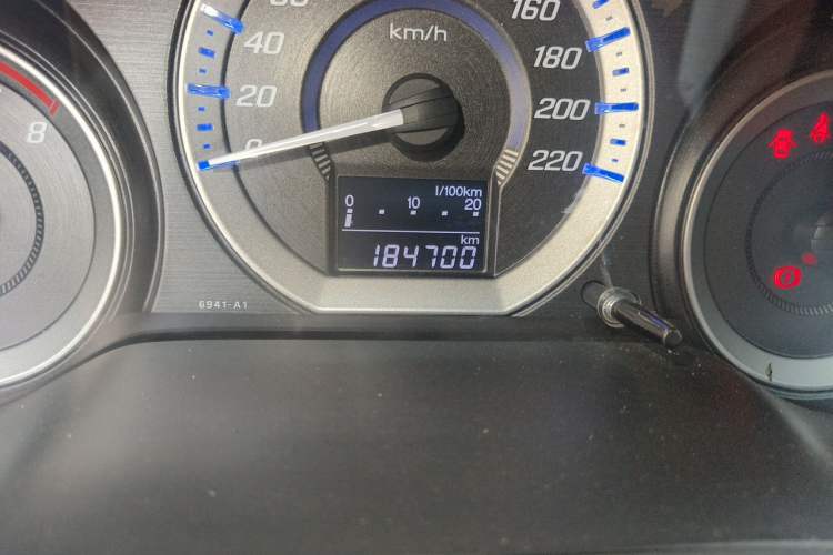 Used Honda City Classic 2012 1.5L manual Comfort version Odometer Close Up