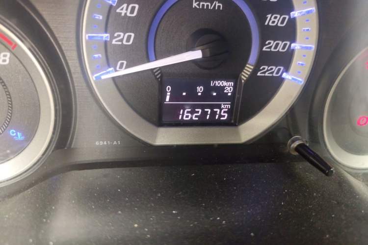 Used Honda City Classic 2012 1.5L manual Elite Edition Odometer Close Up