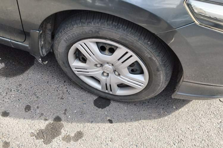 Used Honda City Classic 2012 1.5L manual Comfort version Right Front Wheel Hub