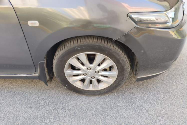 Used Honda City Classic 2012 1.5L manual Elite Edition Right Front Wheel Hub