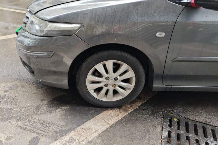 Used Honda City Classic 2012 1.5L Automatic Elite Edition Right Front Wheel Hub