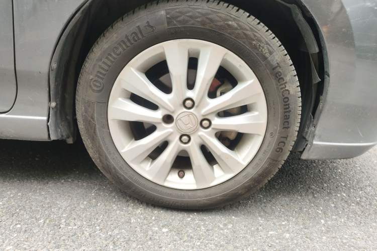 Used Honda City Classic 2012 1.5L manual Elite Edition Right Front Wheel Hub