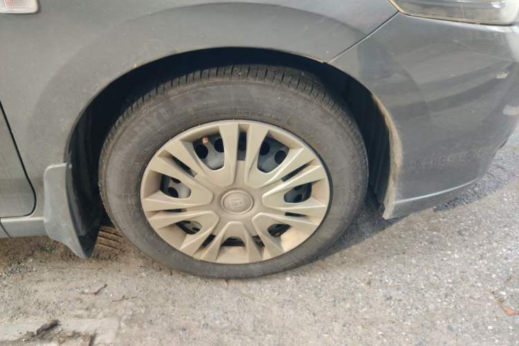 Used Honda City Classic 2012 1.5L manual Comfort version Right Front Wheel Hub