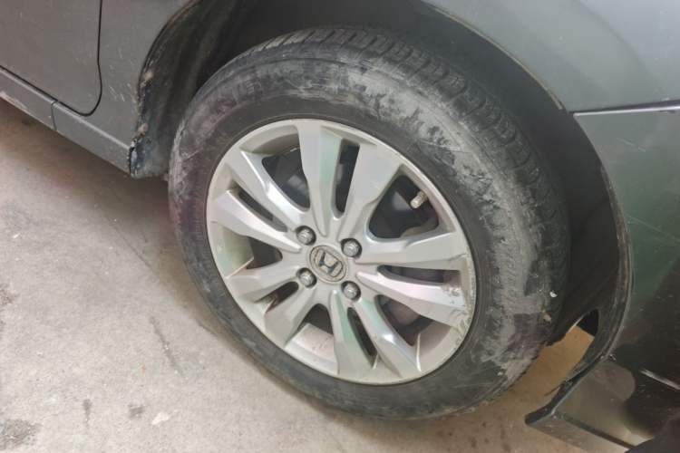 Used Honda City Classic 2012 1.5L manual Comfort version Right Front Wheel Hub