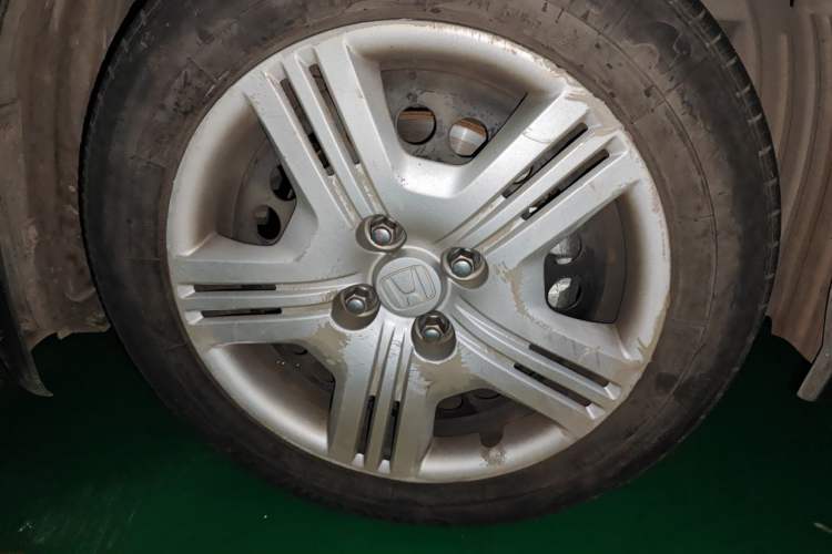 Used Honda City Classic 2012 1.5L manual Comfort version Right Front Wheel Hub