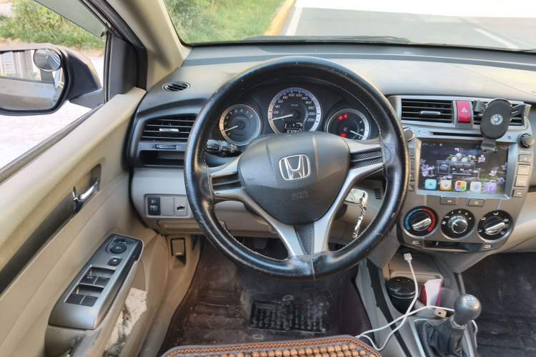 Used Honda City Classic 2012 1.5L manual Elite Edition Steering Wheel
