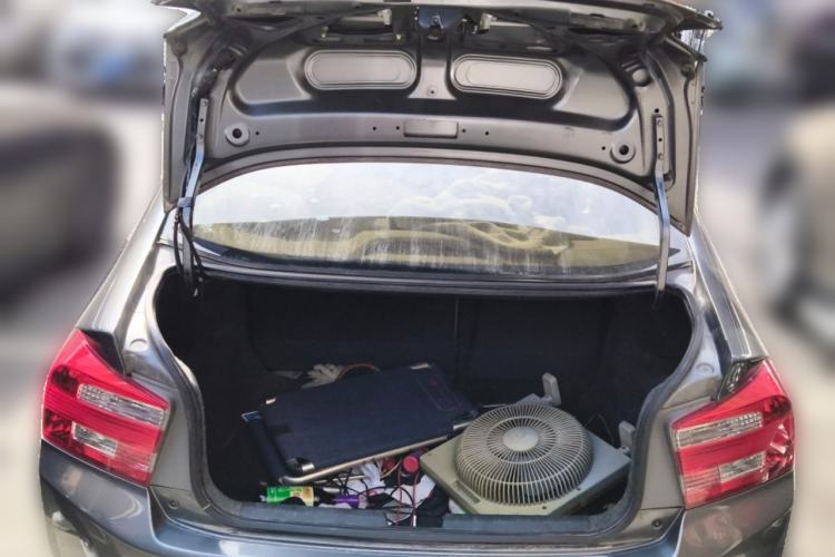 Used Honda City Classic 2012 1.5L manual Comfort version Trunk