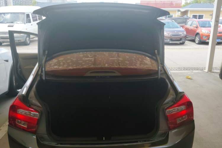 Used Honda City Classic 2012 1.5L Automatic Elite Edition Trunk