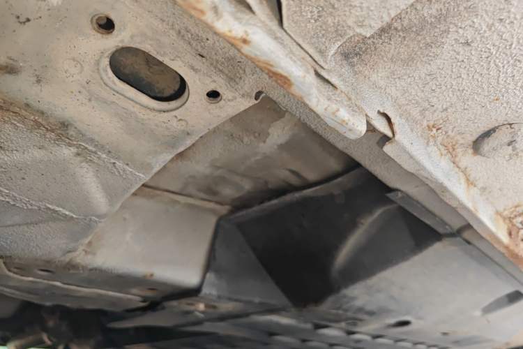 Used Honda City Classic 2012 1.5L manual Comfort version Chassis Front Left