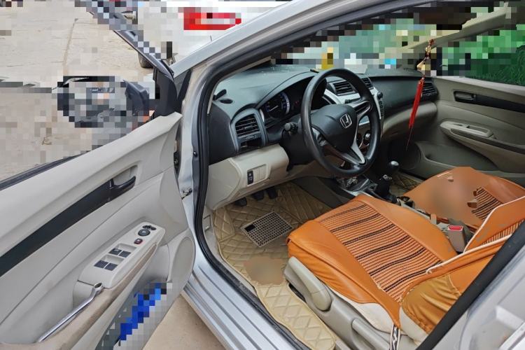 Used Honda City Classic 2012 1.5L manual Comfort version Driver Seat