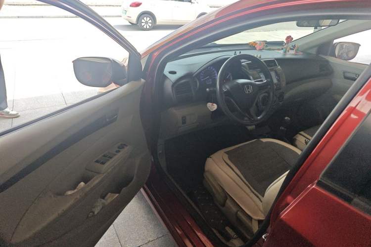 Used Honda City Classic 2012 1.5L manual Comfort version Driver Seat