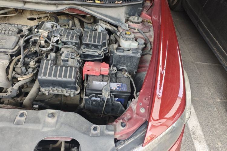 Used Honda City Classic 2012 1.5L manual Comfort version Engine Bay Left