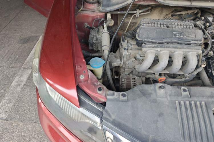 Used Honda City Classic 2012 1.5L manual Comfort version Engine Bay Right