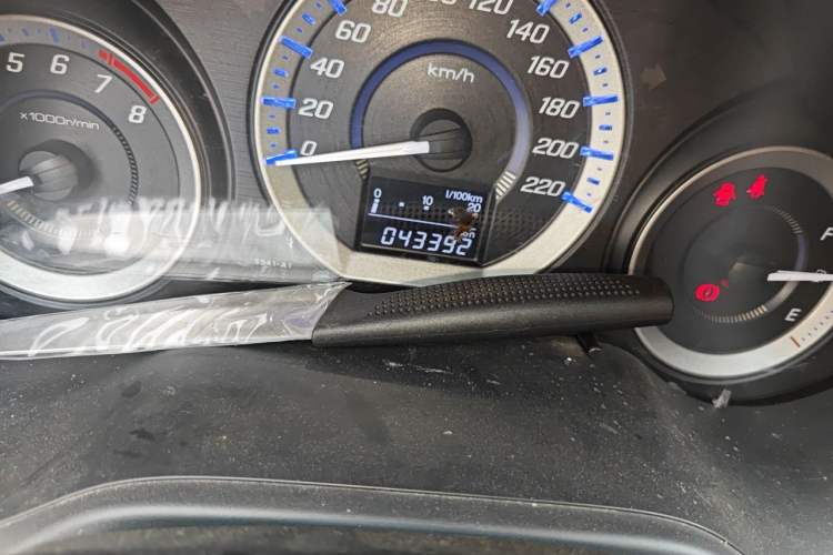 Used Honda City Classic 2012 1.5L manual Comfort version Odometer Close Up