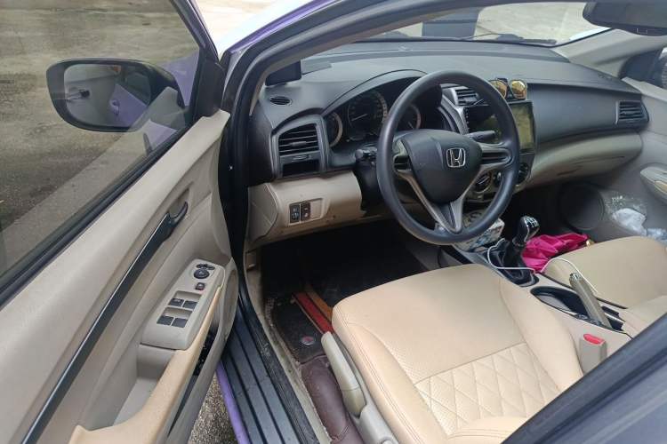 Used Honda City Classic 2012 1.5L manual Comfort version Driver Seat